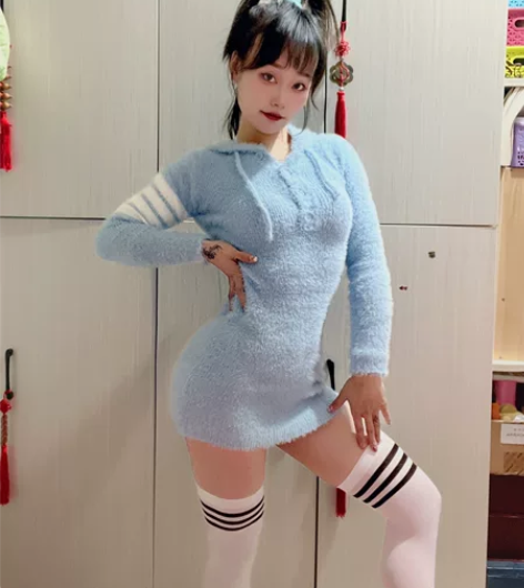 毛绒连体包臀裙 感兴趣的话点“我想要”和我...