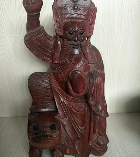 收藏老工艺木雕武财神一尊转让有缘人 感兴趣...