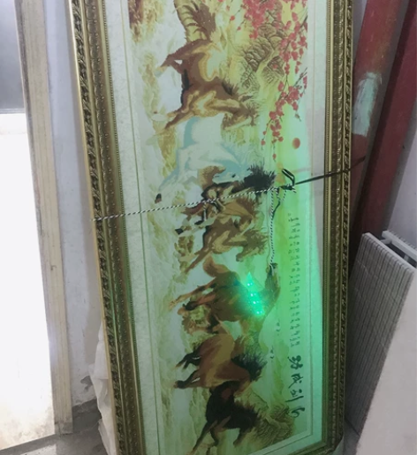 刺绣画！里面的钻一个一个点上去的，两米多！...