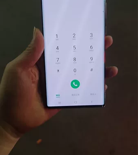 三星note20u美版12+128，屏幕瑕...