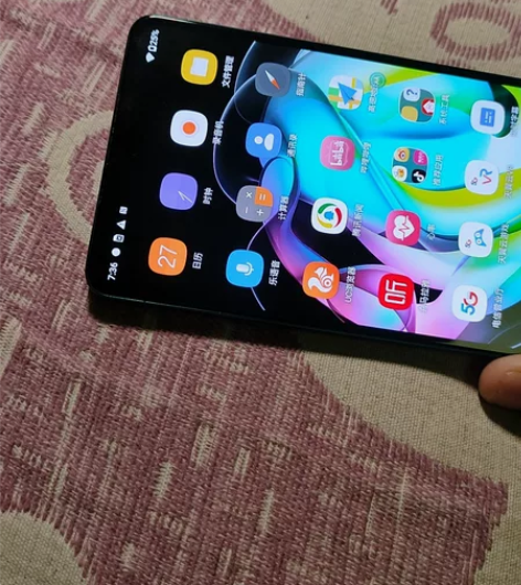 摩托罗拉edge 轻奢版8+256机型漂亮...