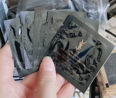 ysl粉底液小样，YSL粉底液小样，圣罗兰...
