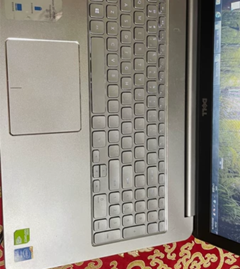戴尔笔记本电脑 买的时候六千多-初中时候的...