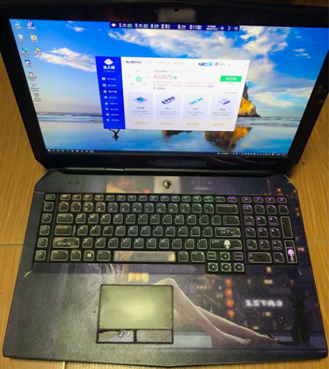 外星人17r2游戏本 i74代处理器16g...