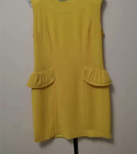 欧时力裙子，万达购买，尺码170，没穿过，...