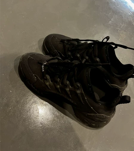 女士黑色运动鞋!休闲鞋,37码!9成新 感...