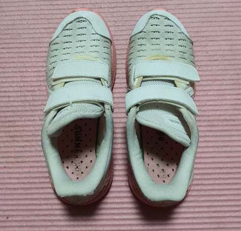 阿迪达斯运动鞋,专柜正品, 新款360度通...