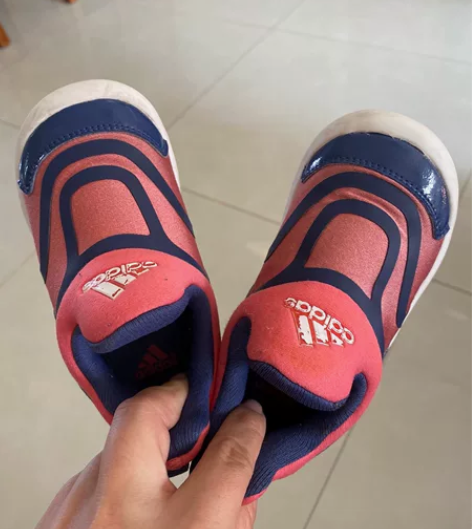 阿迪正品河马鞋8K，特舒服，便宜出 感兴趣...