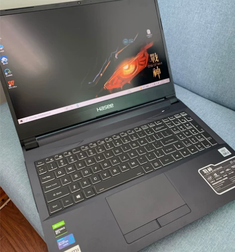 神州 战神 Z7 系列 游戏本，21年 六...