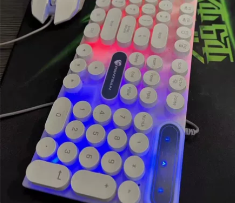 【全新捡漏】键盘鼠标套装发光机械手感电脑笔...