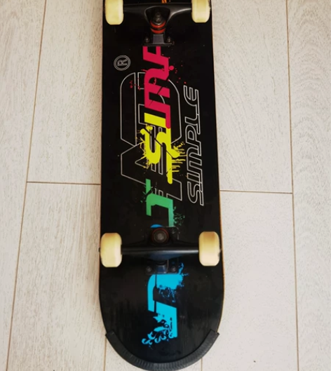 AD运动滑板，儿子心血来潮买的，试了几次就...