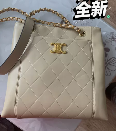卡其色斜挎包 购物袋 给钱就卖[偷笑] 感...