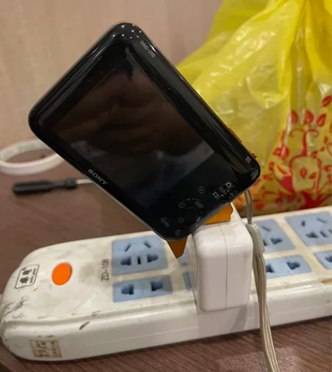 Sony j10相机，橙色，成色还可以9成...