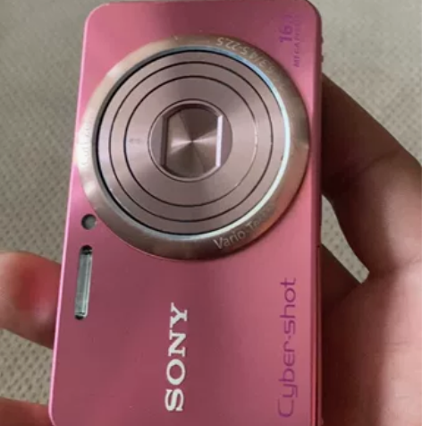 索尼W570相机。粉色的女孩都喜欢的款式。...