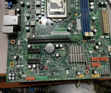 联想H61主板，正常使用，带原装挡板。一共...