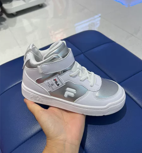 220包邮  斐乐女童高帮软底 尺码28 ...