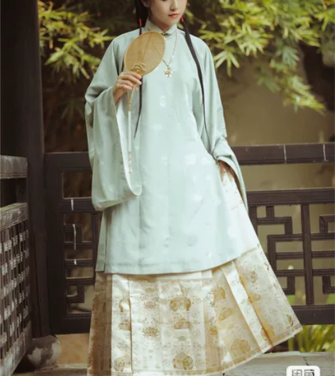 兰若庭太平有象汉服一套 全新带吊牌 不接受...