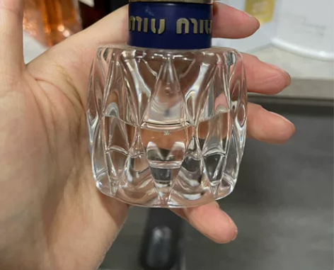 miumiu缪缪粉漾香水 澳门专柜购买30...