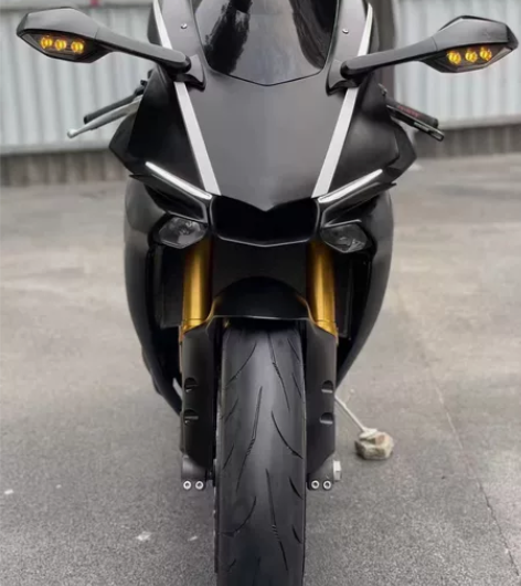 谁是精品雅马哈R1低价出售 ，可看图  2...