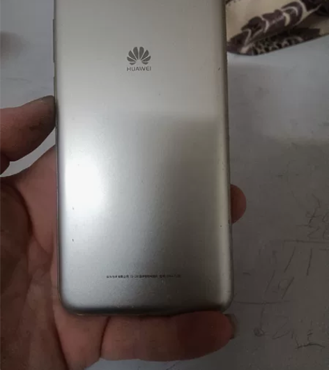 华为畅享8e青春，成色如图，功能正常，内存...