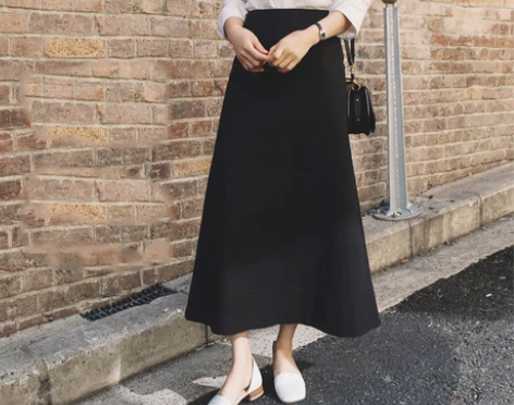 2022春夏新款黑色高腰港味半身裙a字中长...