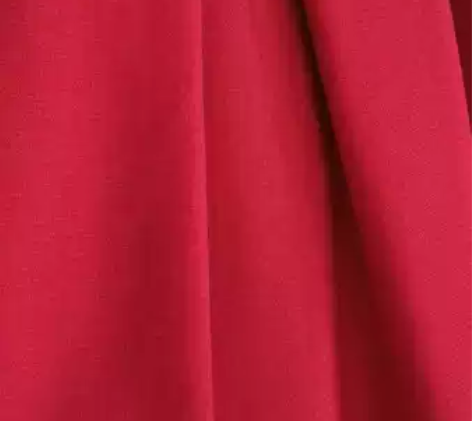 香港买的,很漂亮,款式非常独特的一款花苞裙...