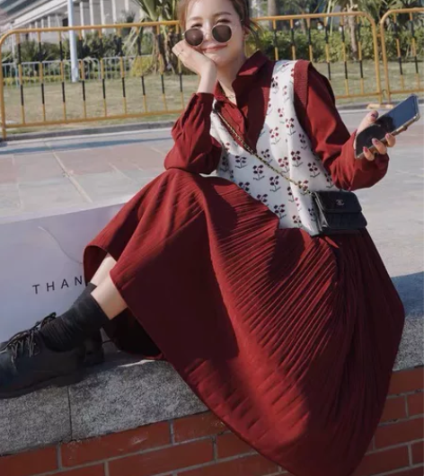 圣诞新年温柔红色碎花大码胖mm订婚连衣裙复...