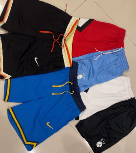 nike 正品短裤 穿着三四次 几乎全新 ...