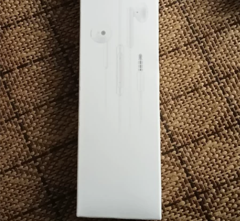 荣耀3.5㎜音频接口半入耳式耳机，全新未开...