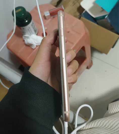 苹果8 没有划痕 敏捷度可以 感兴趣的话点...