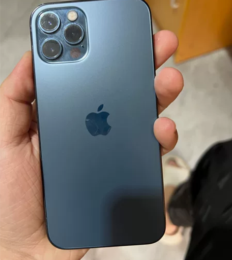 因换手机,出自用苹果12pro,256美版...