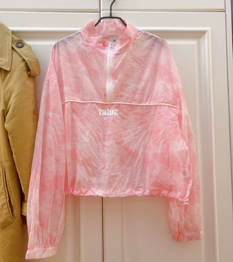 上衣，可以运动可以当防晒，洗过一次没穿过，...