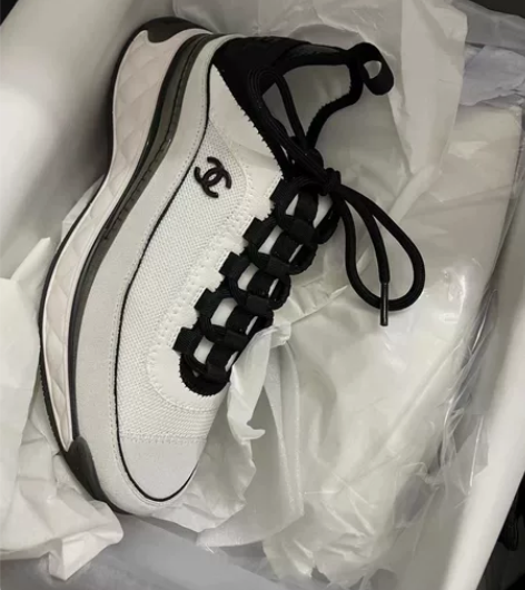 小香新款运动鞋 真皮高版 全新37码 一次...