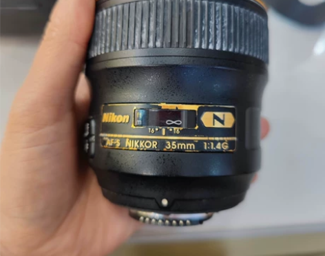 二手尼康35/1.4G镜头，外观成色如图，...