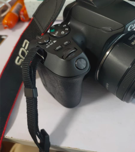 佳能200d二代单反相机机身 不含镜头坏的...