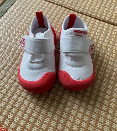 宝宝软底鞋，一次没穿过，新的，内长14cm...