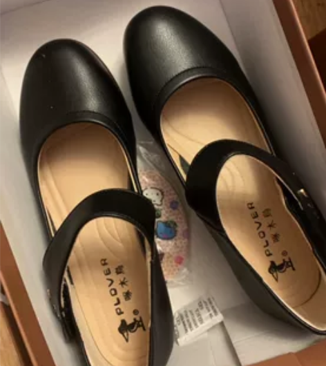 皮鞋女玛丽珍鞋老人鞋 225的 应该是35...