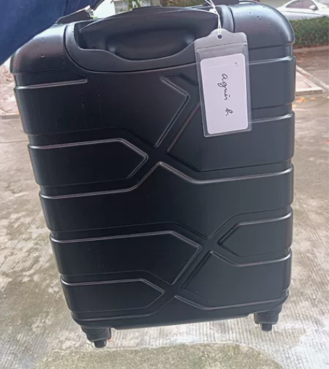 20寸拉杆箱全新未用,二区自提 感兴趣的话...