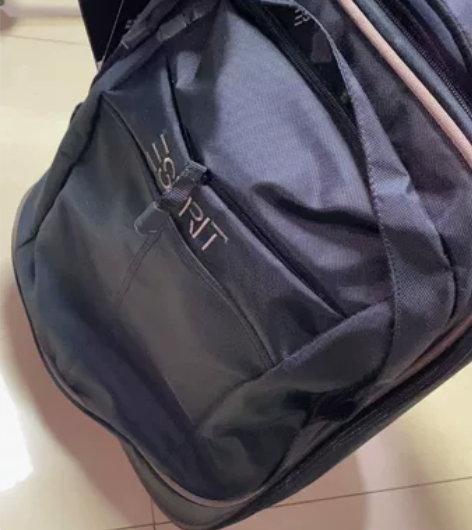 超低价转让三枪全新双肩包拉杆箱一体包。原价...