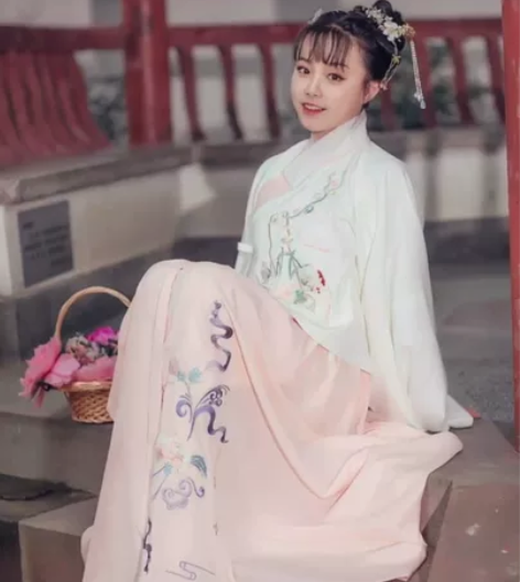 都城南庄汉服女豆蔻  整套s码 上衣袖子下...