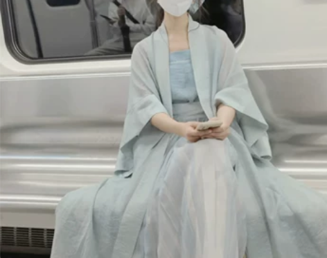 【只穿过一次 99新】改良上班轻汉服夏季薄...