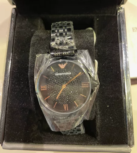 阿玛尼满天星女式手表，黑色，手表是全新的，...