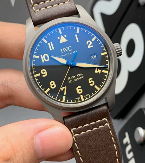 手表真假鉴定IWC万国马克十八系列 V7钢...