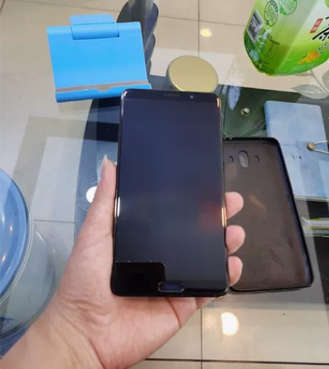 华为mate10，麒麟970处理器，支持红...