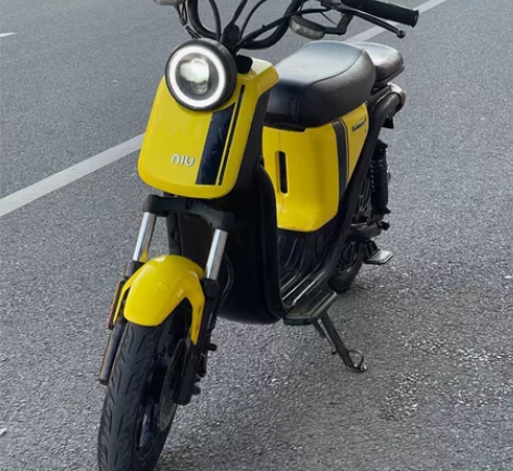 小牛电动 正常代代步 锂电池最快38 ap...