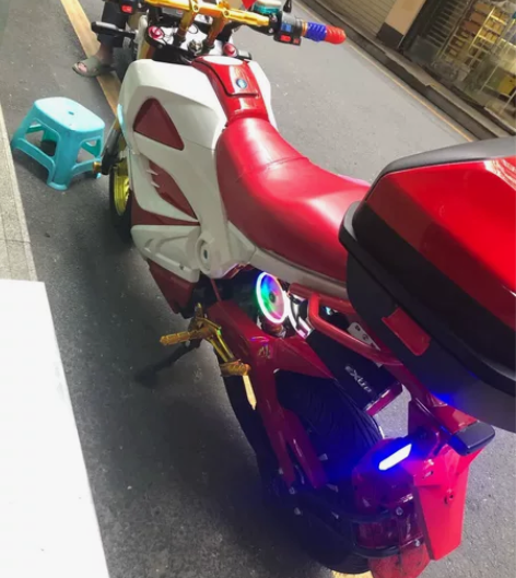 72伏续航80公里落地时速85 感兴趣的话...