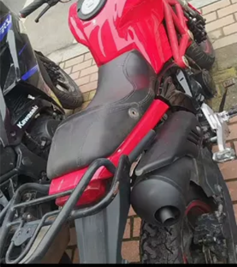 银钢小怪兽，发动机机很静，前后新轮胎，换的...