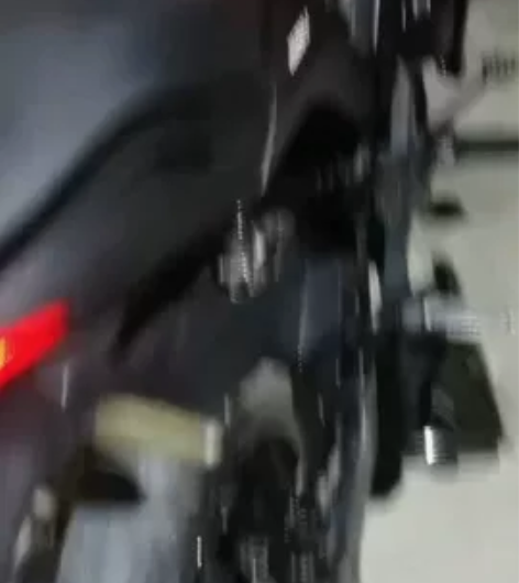 17年银钢小怪兽200cc，二手户，实表3...