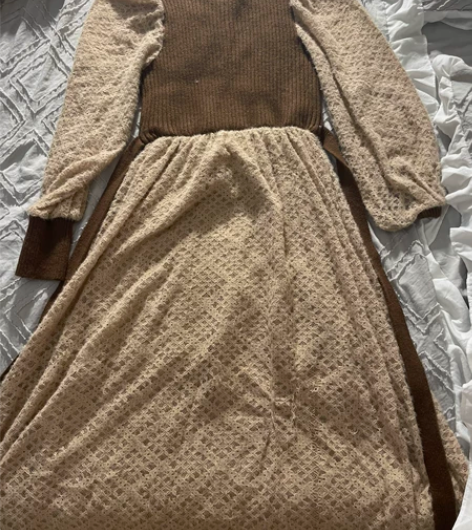 出一个卡其色田园风毛线裙 家里衣服太多了 ...