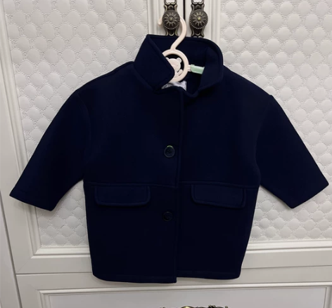 全新带吊牌藏青色空气棉小外套,版型很好,配...